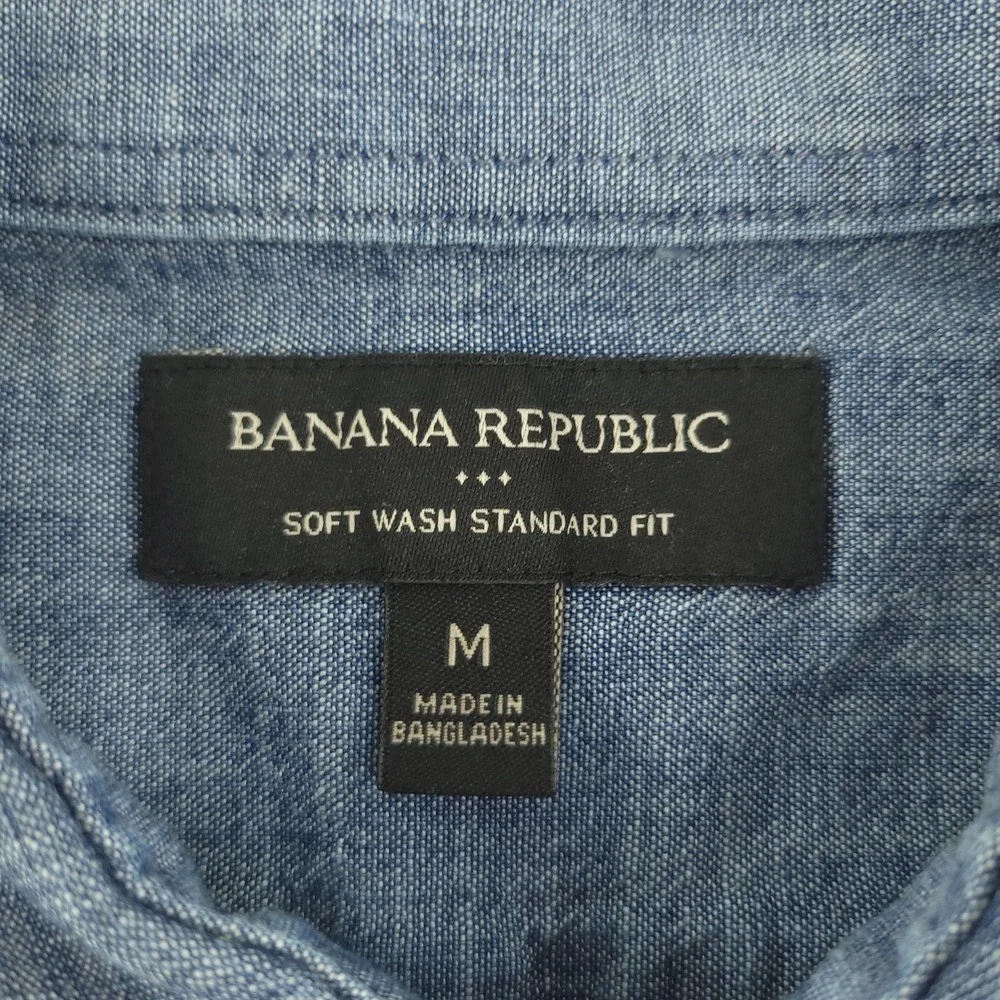 Banana Republic Shirt Mens M Blue Chambray Long Sleeve Button Up Soft Wash